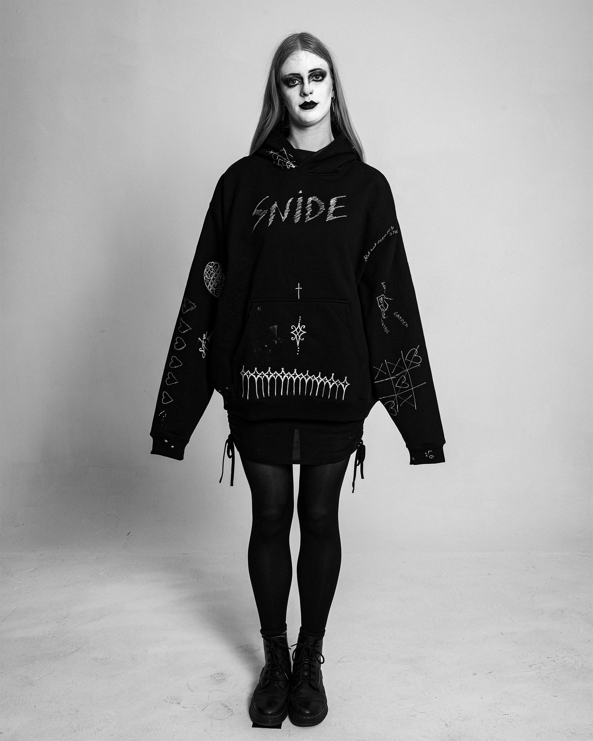PRIVÉ HOODIE THREE